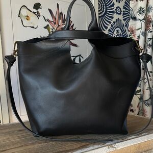 The Sydney Cutout Tote in Leather